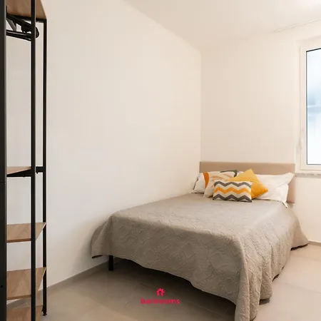 Davanzati Flat * Бари